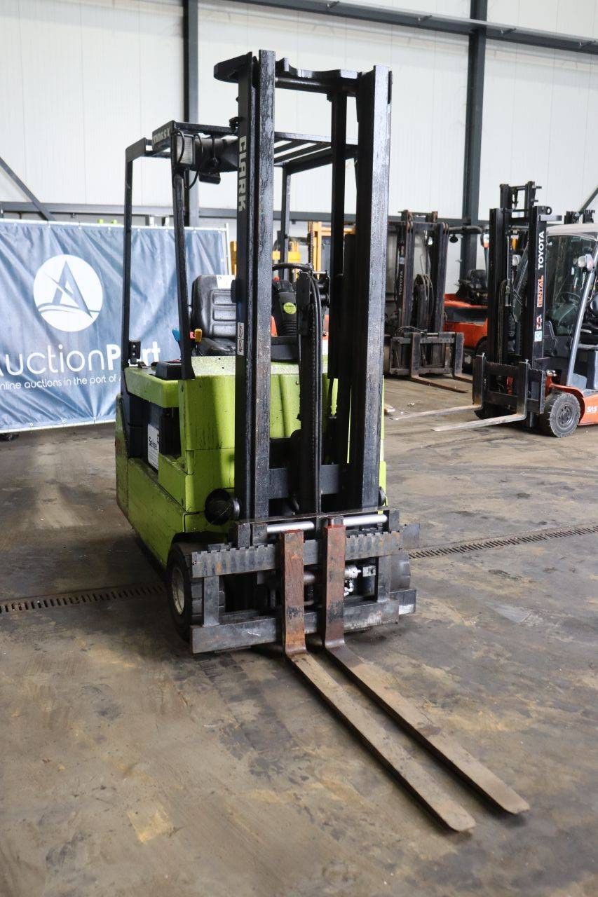 Clark CTM16-SX Electric Forklift 1600kg 3.3m 1998