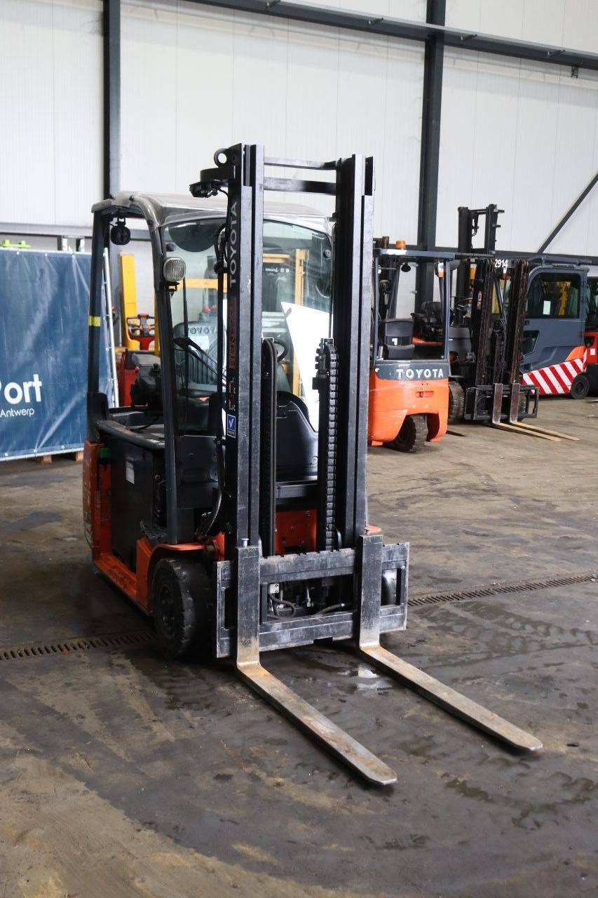 Toyota 8FBE18T Electric Forklift 1800kg 3.3m 2016