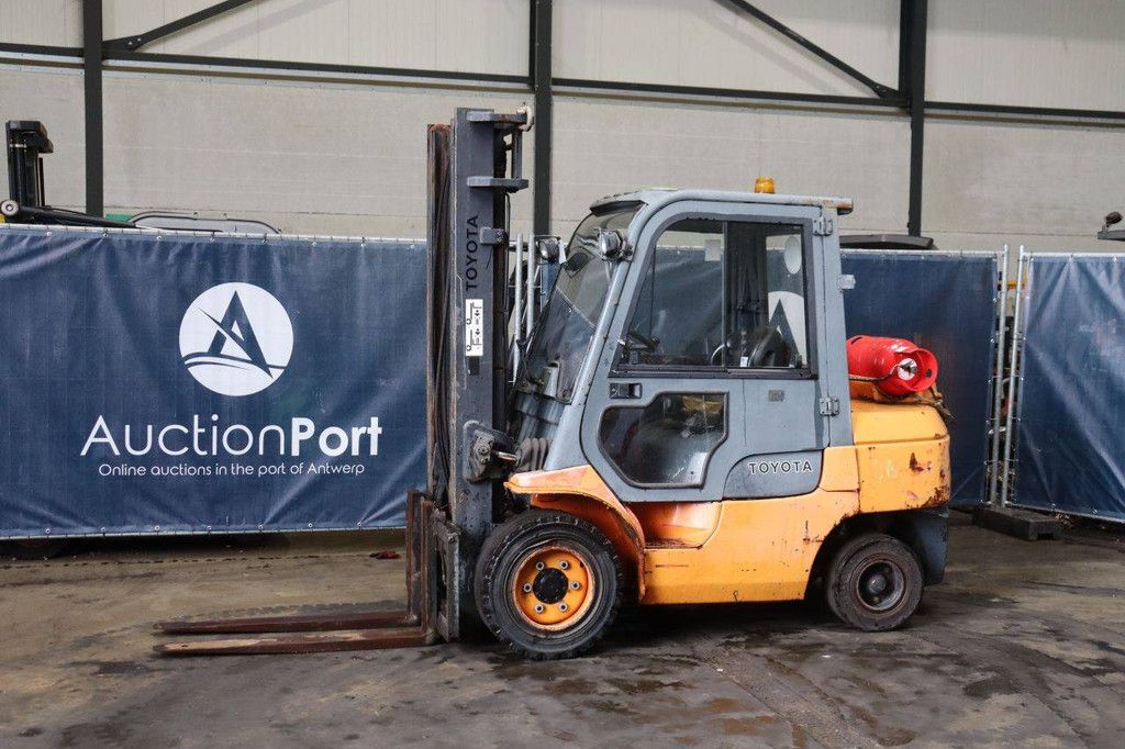 Forklift Toyota 02-7FGJF35 LPG 3500kg 3.7m 2007