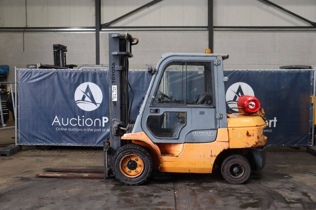 Forklift Toyota 02-7FGJF35 LPG 3500kg 3.7m 2007