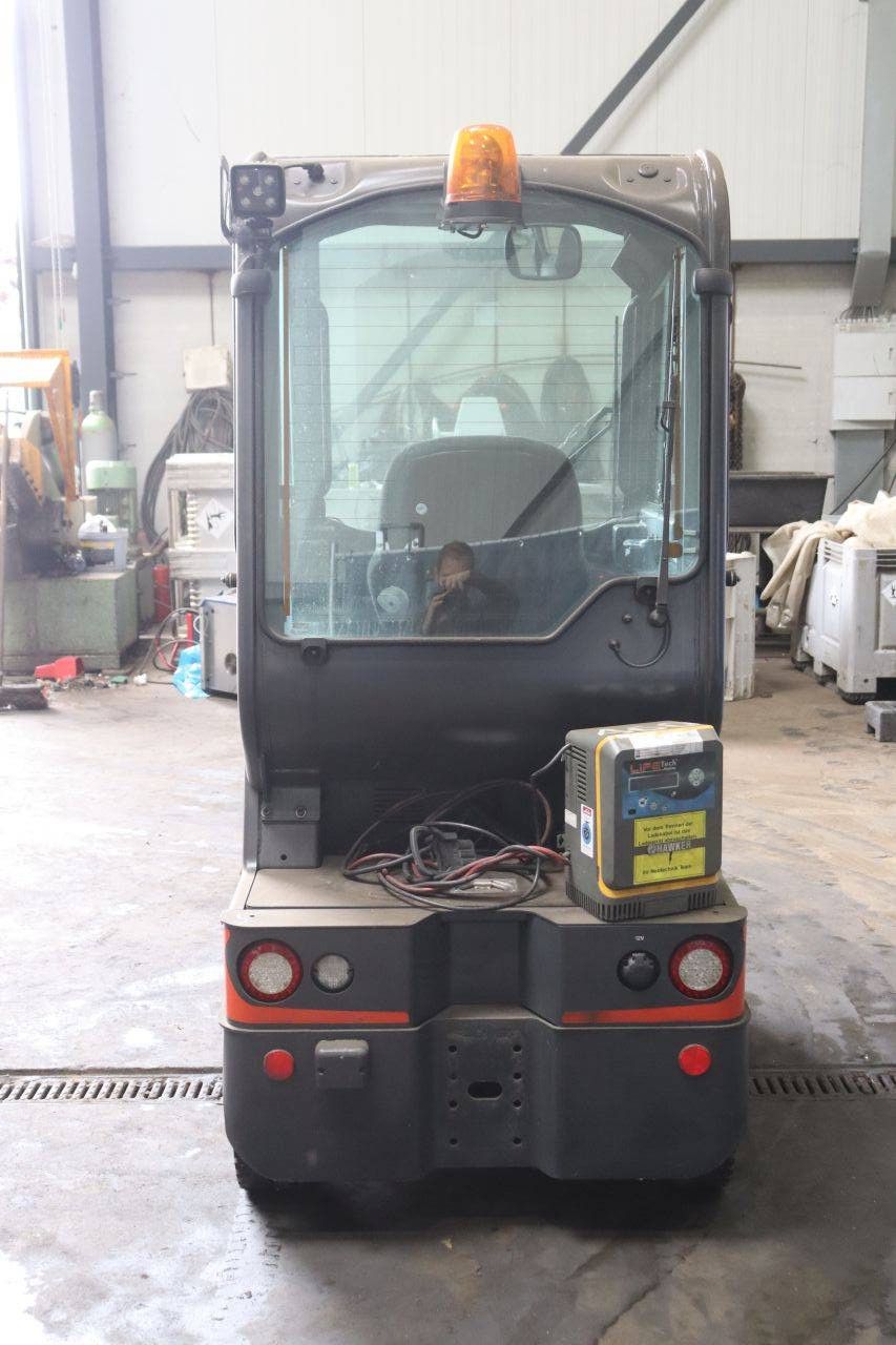 Electric tractor Linde P60 Electric 2017