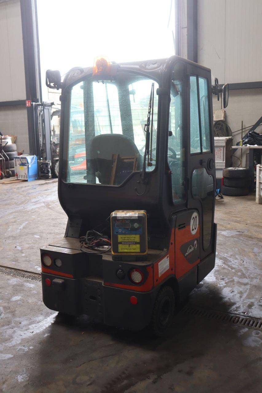 Electric tractor Linde P60 Electric 2017