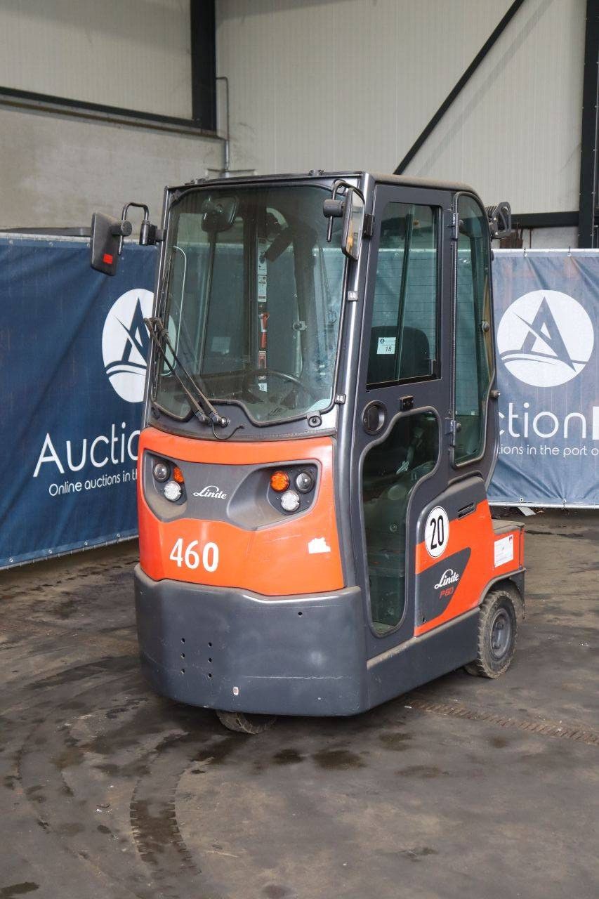 Electric tractor Linde P60 Electric 2017