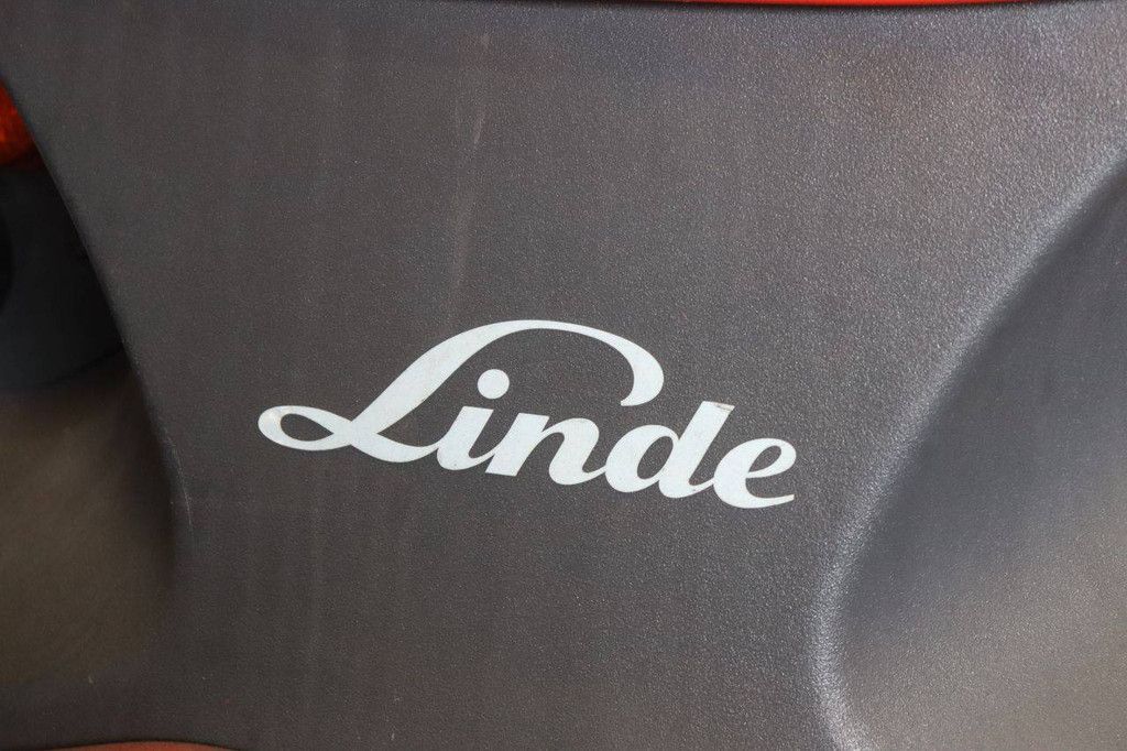 Electric tractor Linde P60 Electric 2017