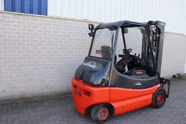 Heftruck Linde E30-02 Elektrisch 3000kg 2003