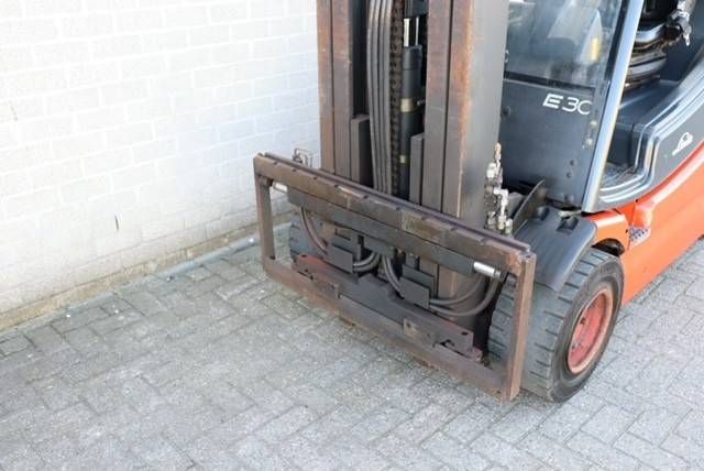 Heftruck Linde E30-02 Elektrisch 3000kg 2003