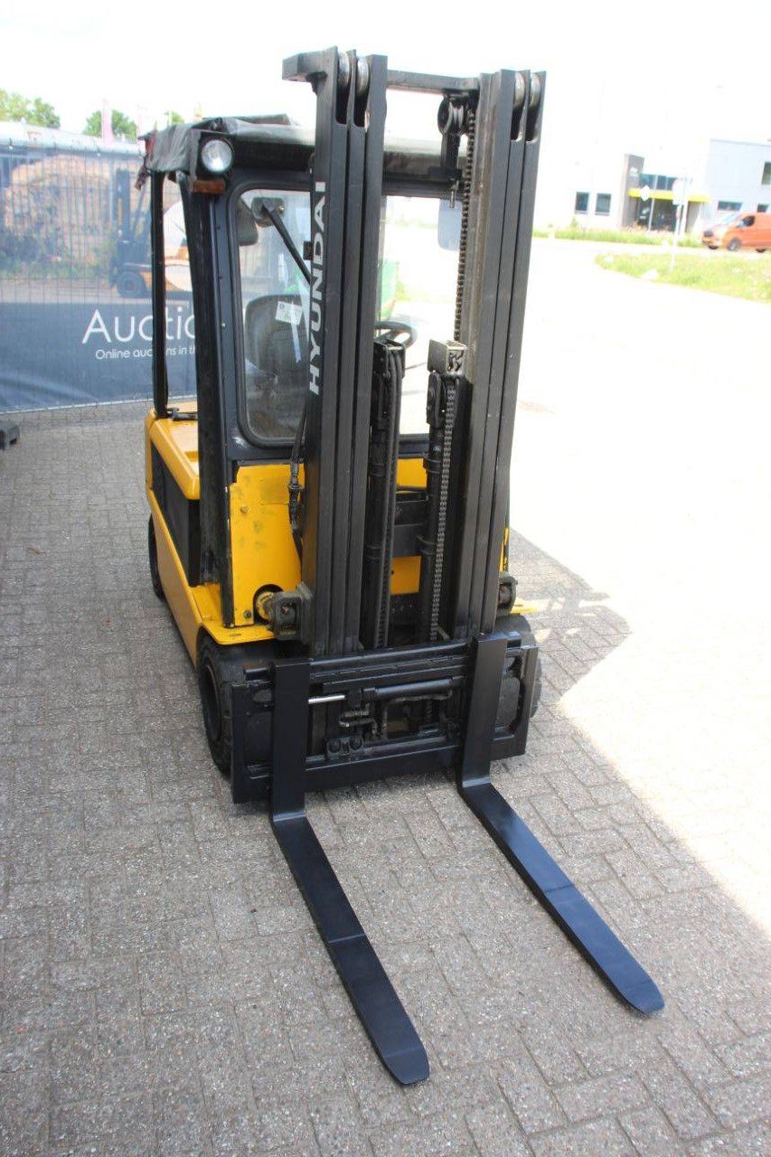 Heftruck Hyundai 20B-7 Elektrisch 1745kg 4.7m 2011