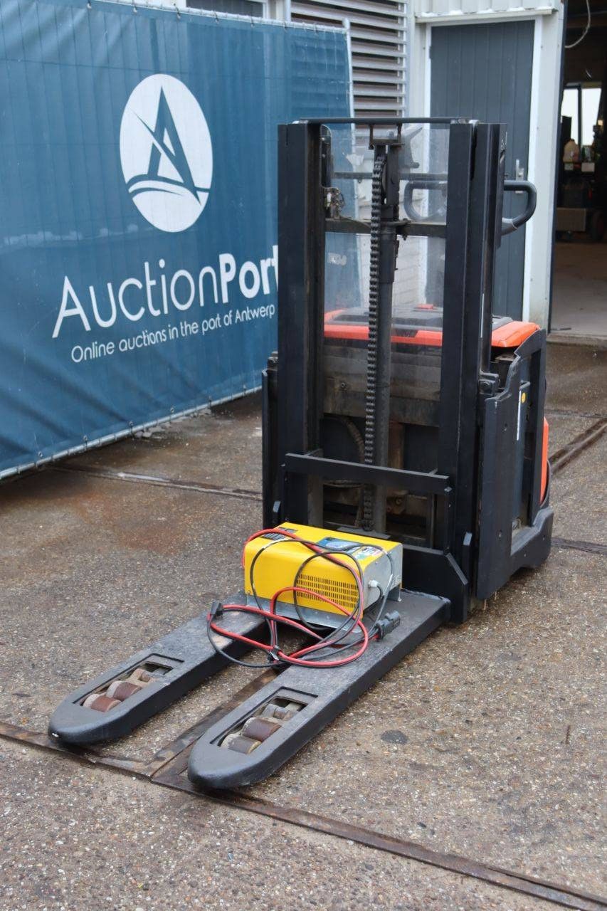 Stapelaar BT SWE200D Elektrisch 2000kg 2015