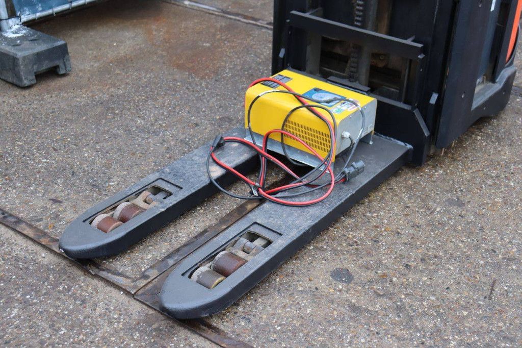 Stapelaar BT SWE200D Elektrisch 2000kg 2015