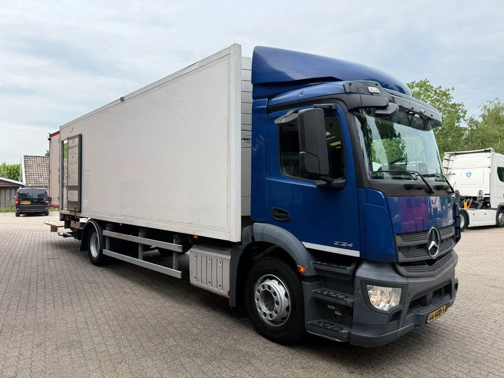 Mercedes-Benz Antos 1824 Carrier Vector 1950MT Multi Temp LBW NL Truck 164.890KM!