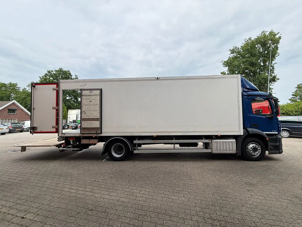 Mercedes-Benz Antos 1824 Carrier Vector 1950MT Multi Temp LBW NL Truck 164.890KM!