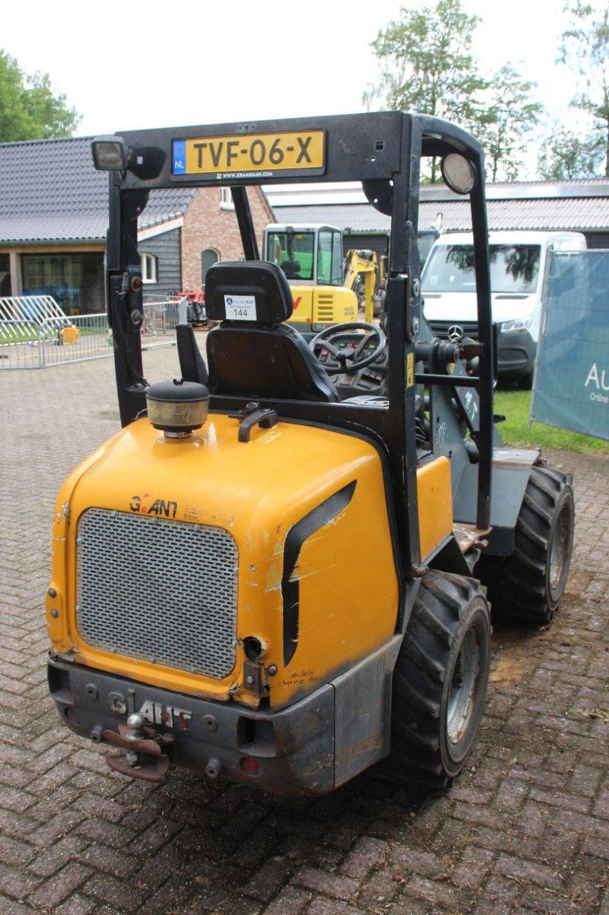 Articulated loader Giant V452T Diesel 26.5kW 2011