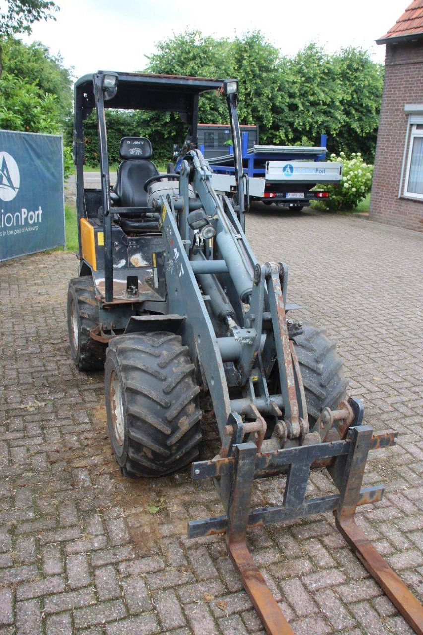 Articulated loader Giant V452T Diesel 26.5kW 2011