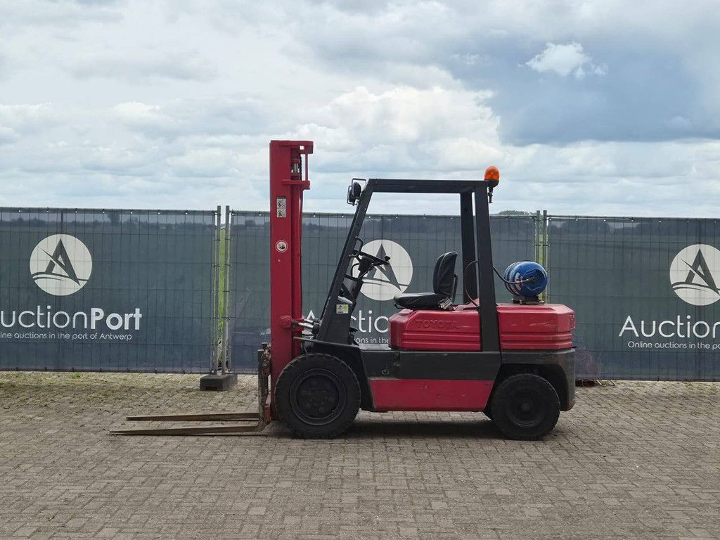 Forklift Toyota 42-5FG30 LPG 3000kg 3.7m