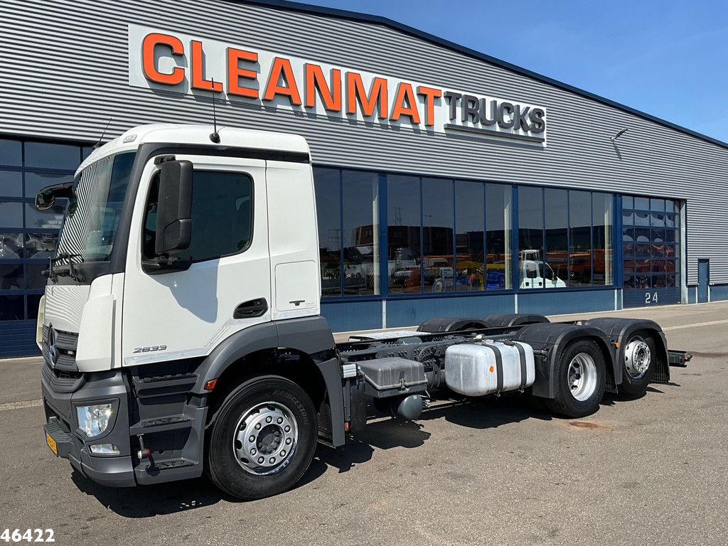 Mercedes-Benz Antos 2533 Chassis cabine with PTO Just 299.169 km!