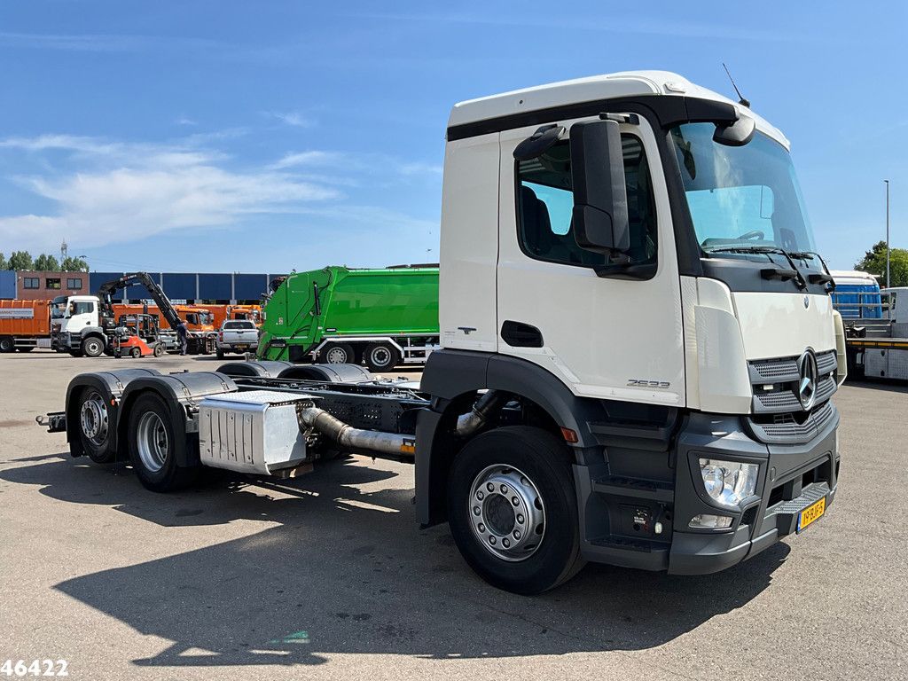 Mercedes-Benz Antos 2533 Chassis cabine with PTO Just 299.169 km!