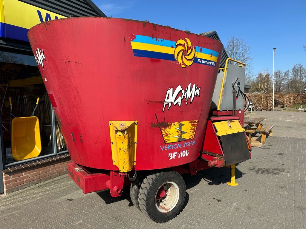AGM BF1100 voerwagen