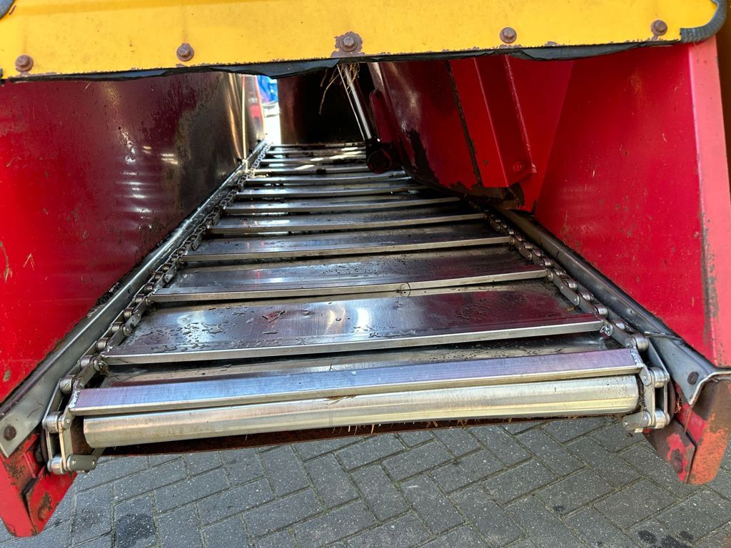 AGM BF1100 voerwagen