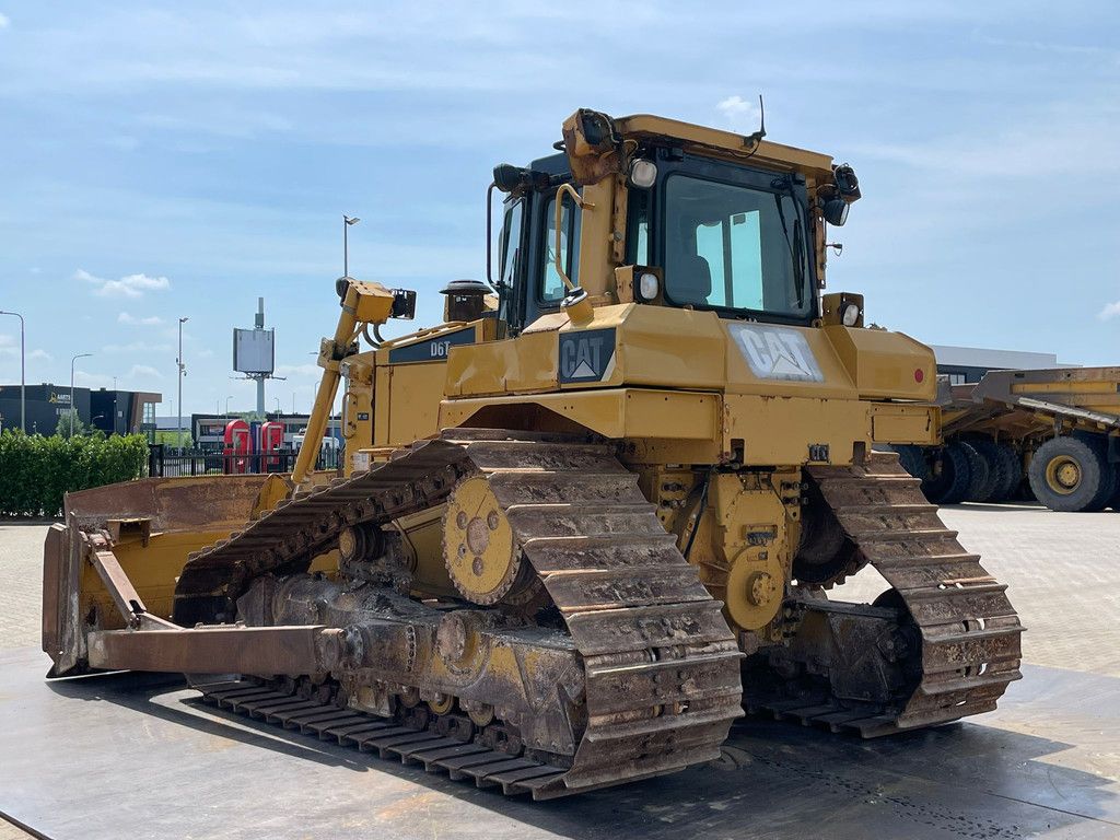 Caterpillar D6T LGP