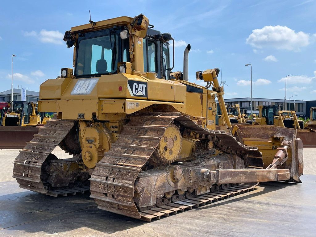 Caterpillar D6T LGP