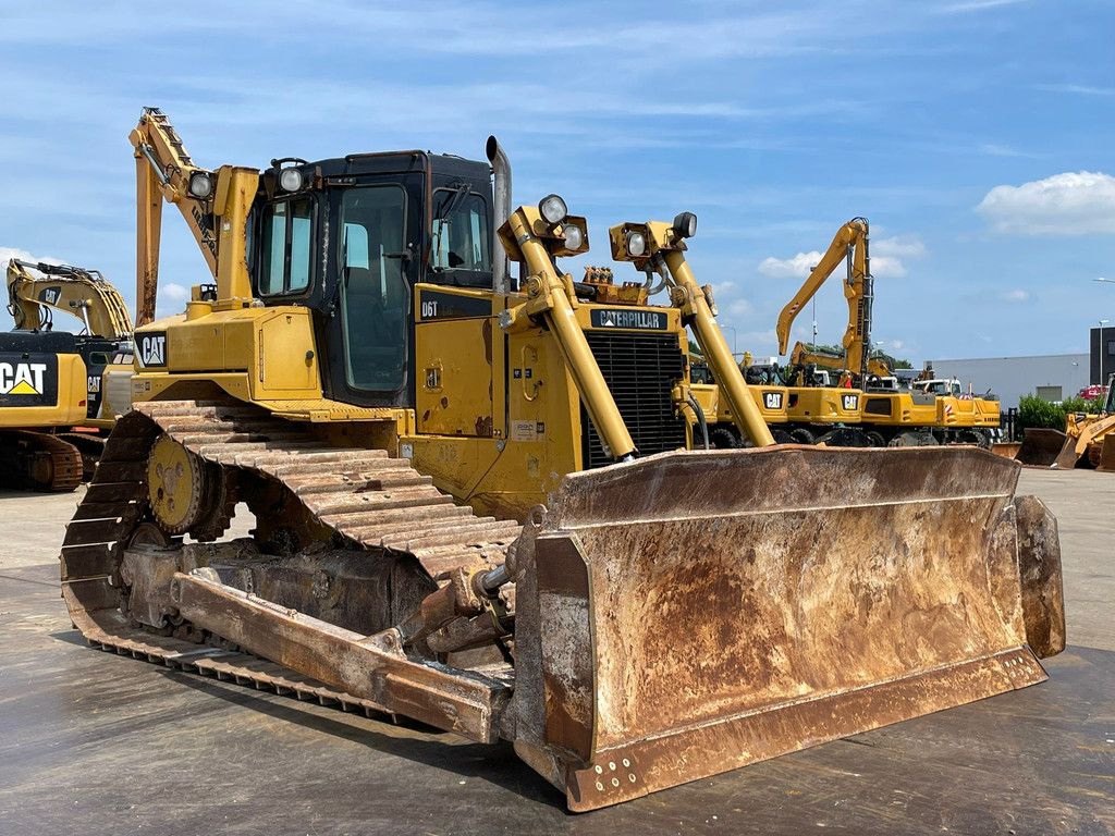 Caterpillar D6T LGP