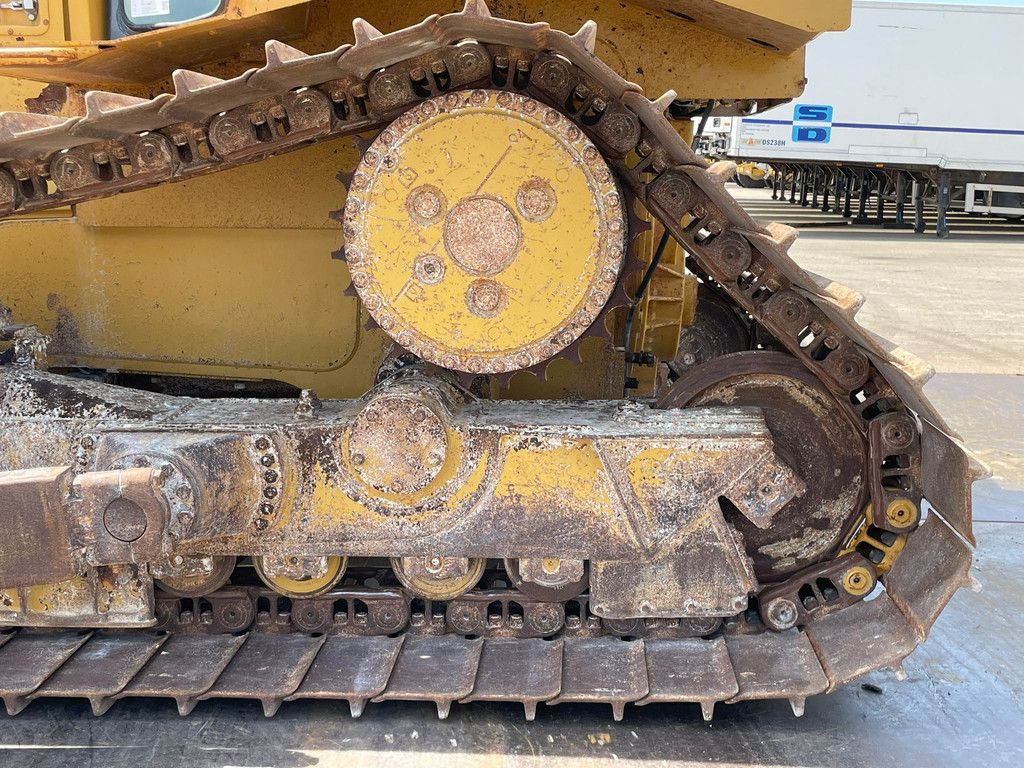 Caterpillar D6T LGP