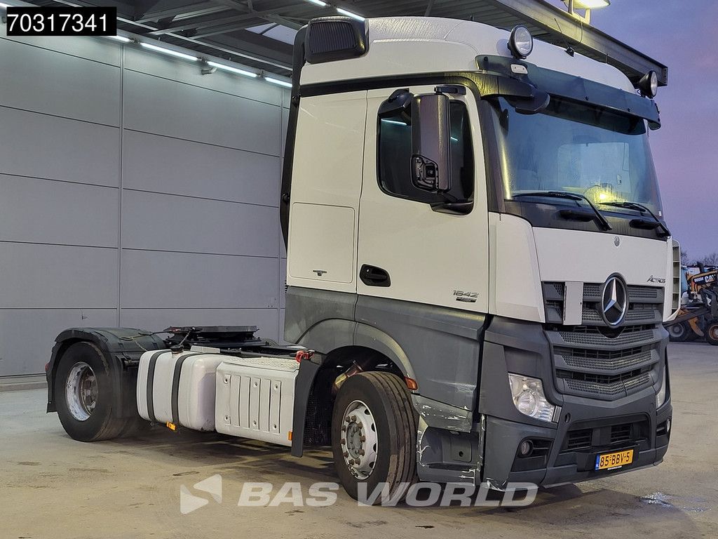 Mercedes Actros 1842 4X2 NL StreamSpace 2xTanks Euro6