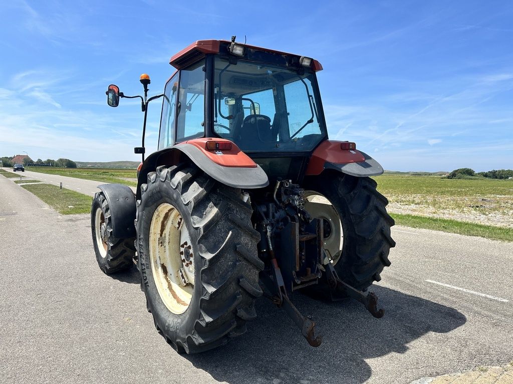 New Holland M100
