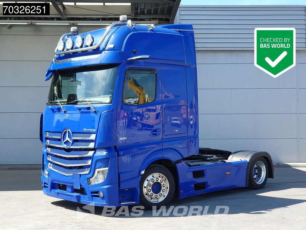 Mercedes Actros 1851 4X2 GigaSpace Mega Retarder Hebesattel 2x Tanks Alcoa's Standklima ACC Navi