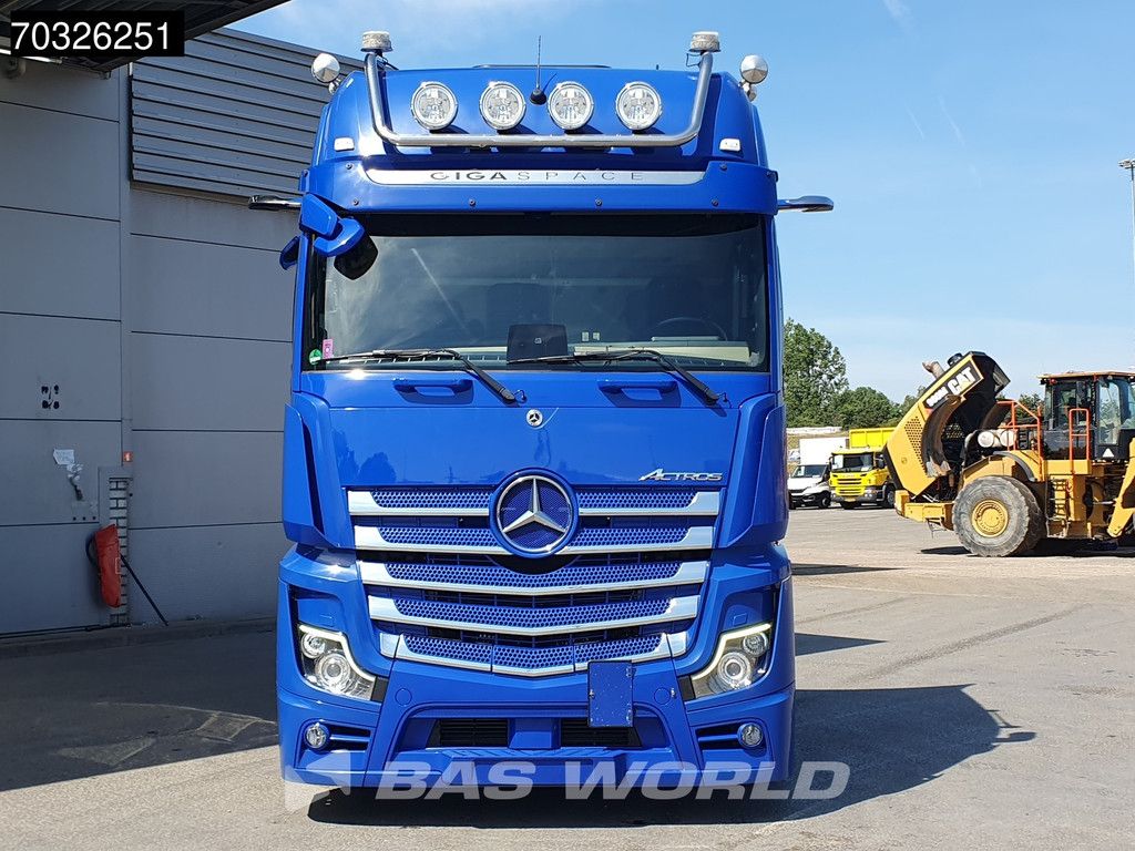 Mercedes Actros 1851 4X2 GigaSpace Mega Retarder Hebesattel 2x Tanks Alcoa's Standklima ACC Navi