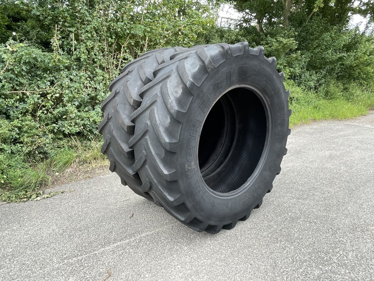 Michelin XM108 trekkerbanden 600-65r38