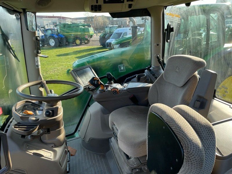 John Deere 6155R
