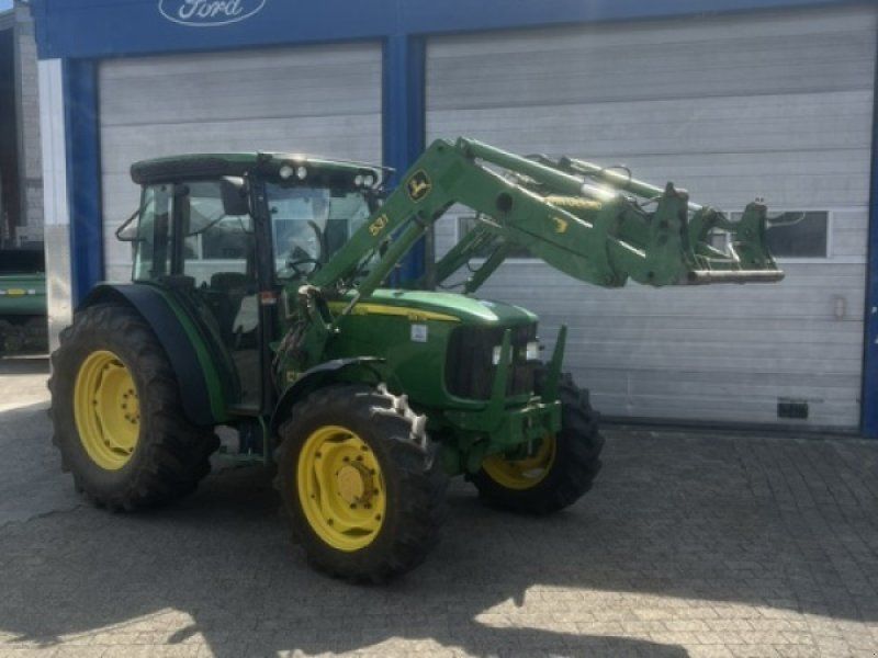 John Deere 5515