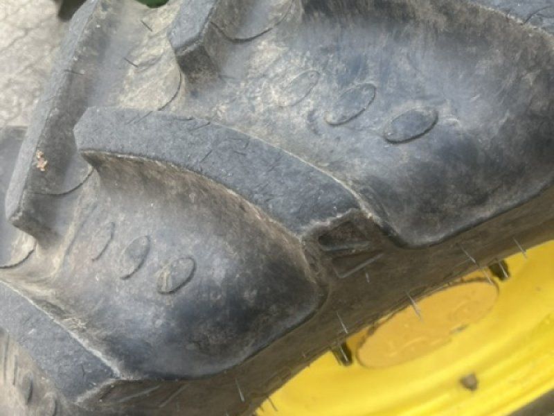 John Deere 5515
