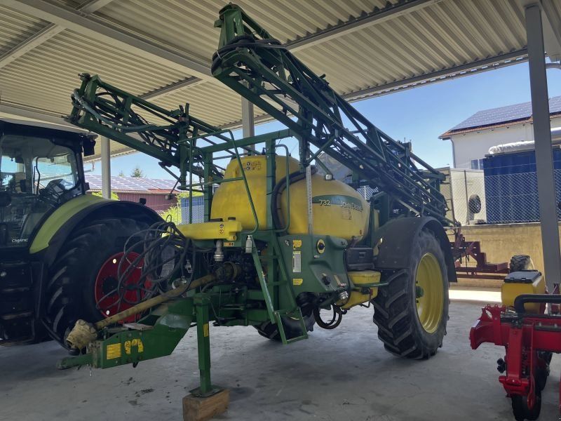 John Deere M732