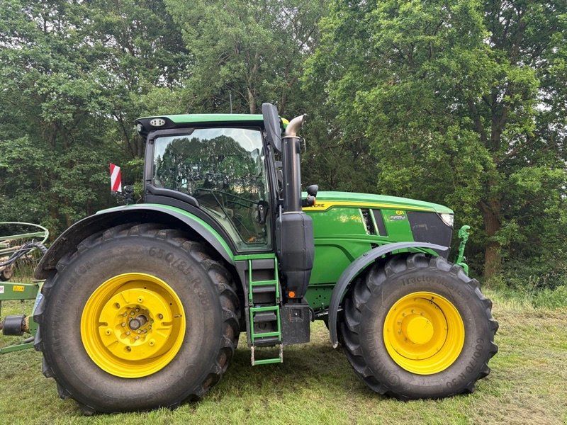 John Deere 6R 250