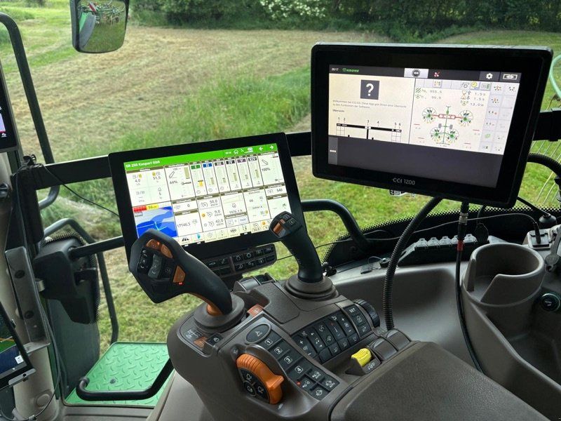 John Deere 6R 250