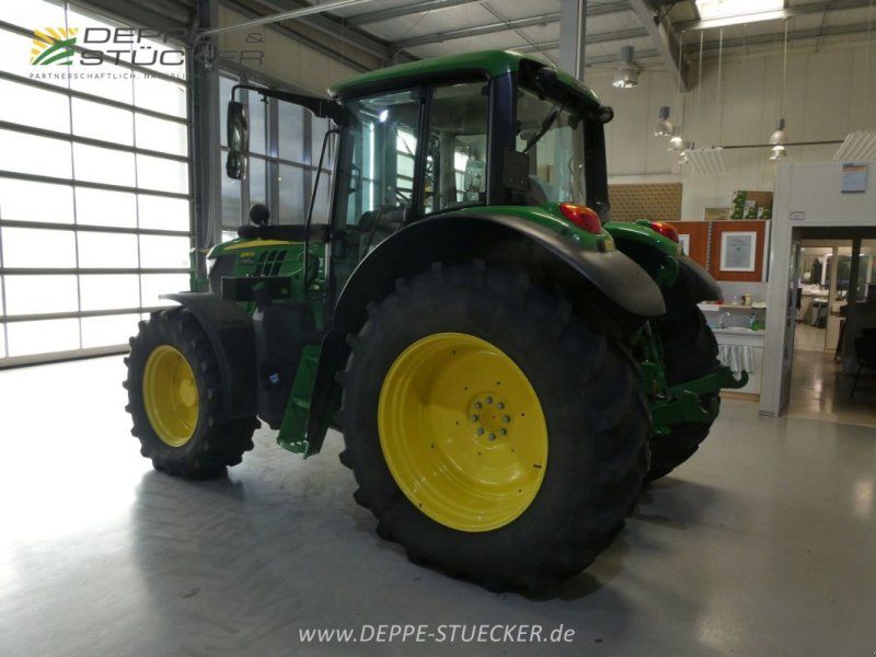 John Deere 6110M ohne Frontladerschwinge