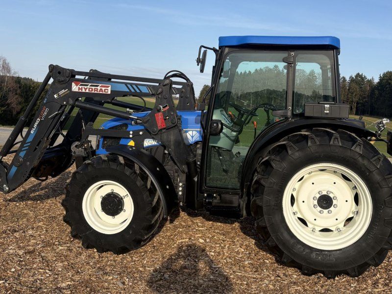 New Holland T4050 DeLuxe