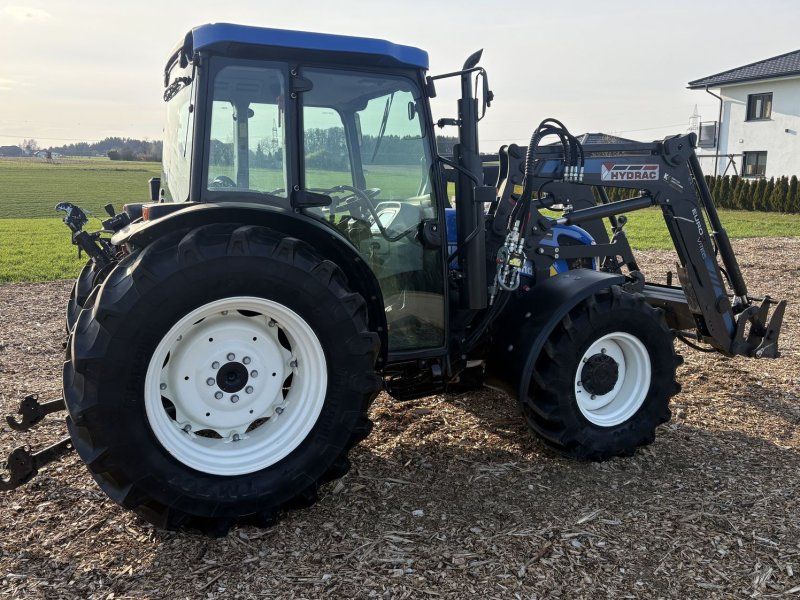 New Holland T4050 DeLuxe