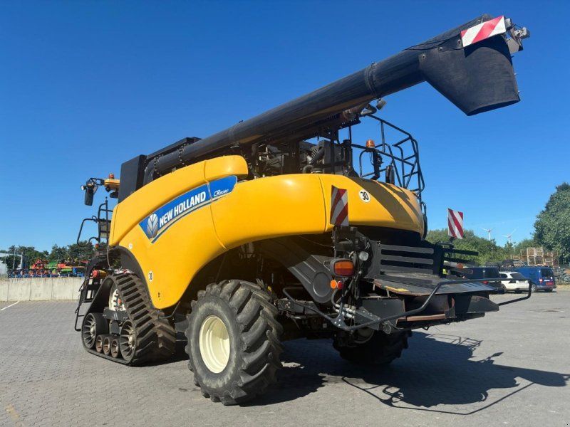 New Holland CR 8080