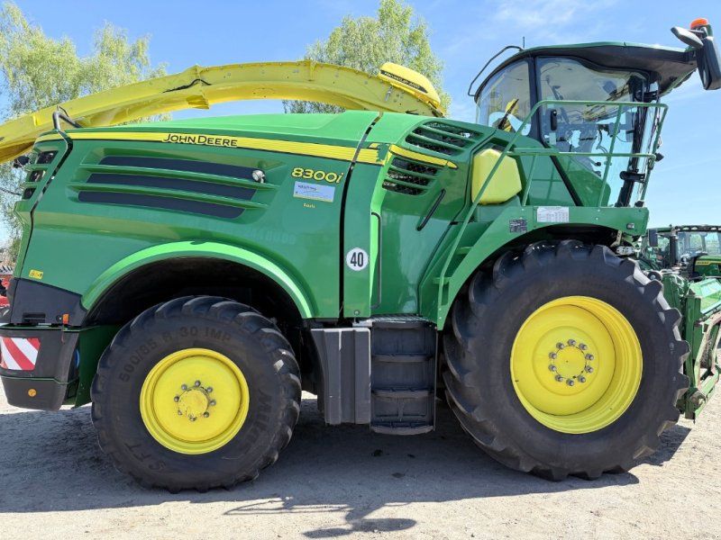 John Deere 8300