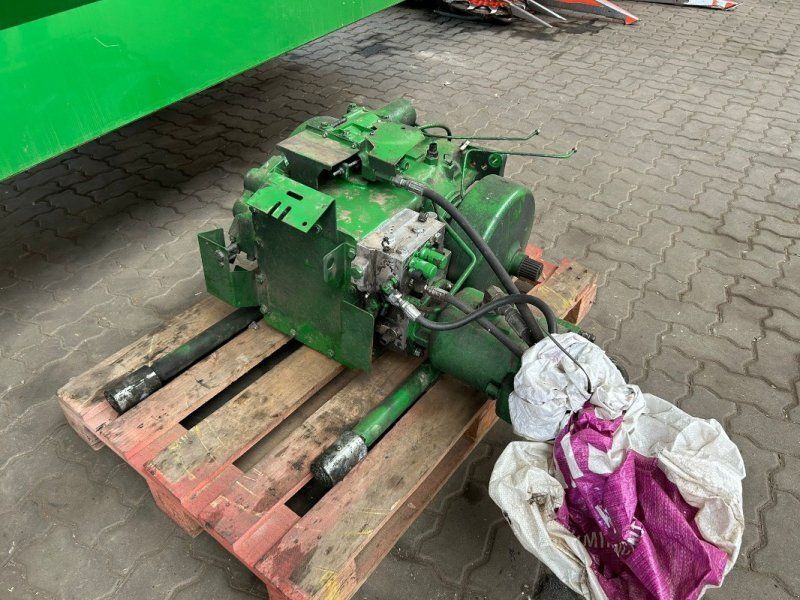 John Deere Fahrantrieb vom T670