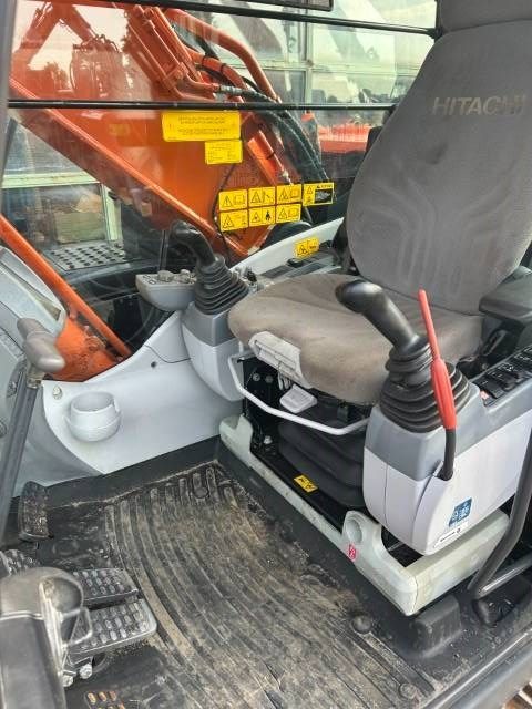 Hitachi ZX 210 LC-5B
