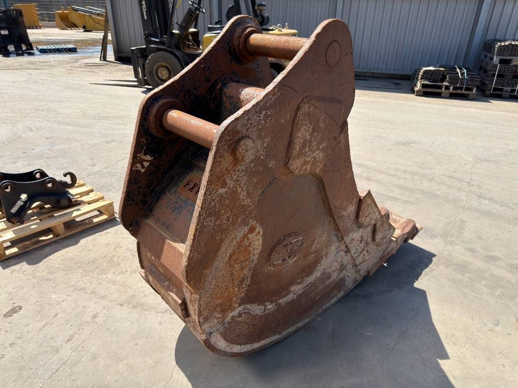 Miller EC290 / EC300 Geith
