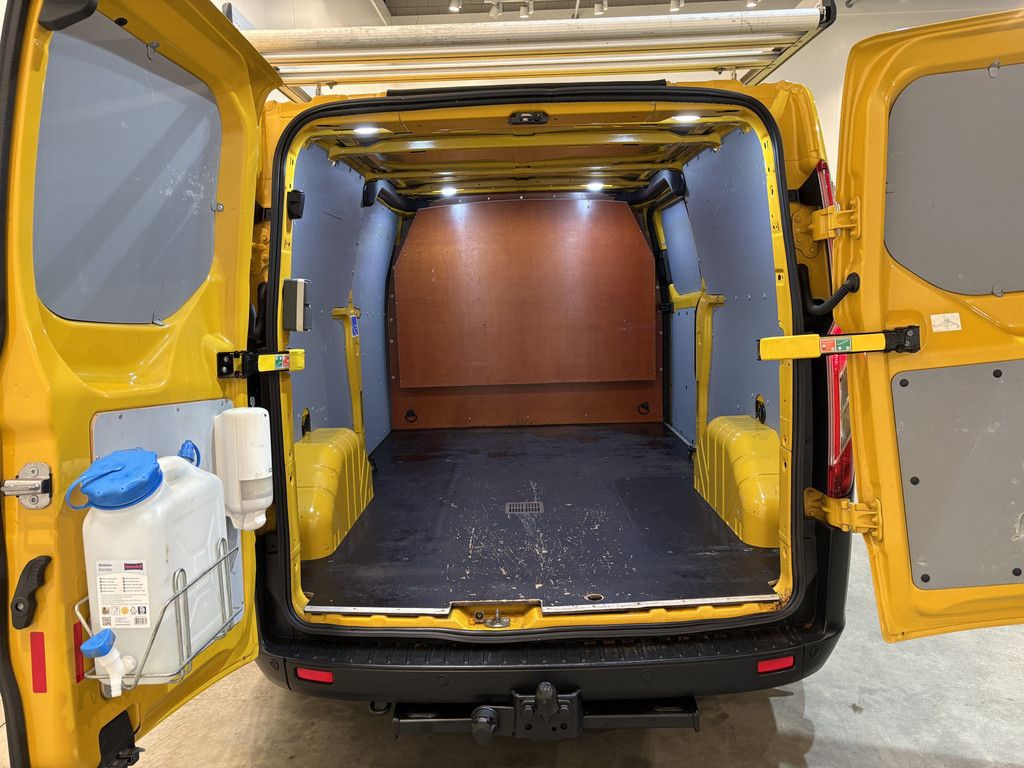Ford Transit Custom 340 2.0 TDCI L2H1 Trend 130 PK / Euro 6 / Airco / Cruise Control / Trekhaak / Imperiaal / PDC