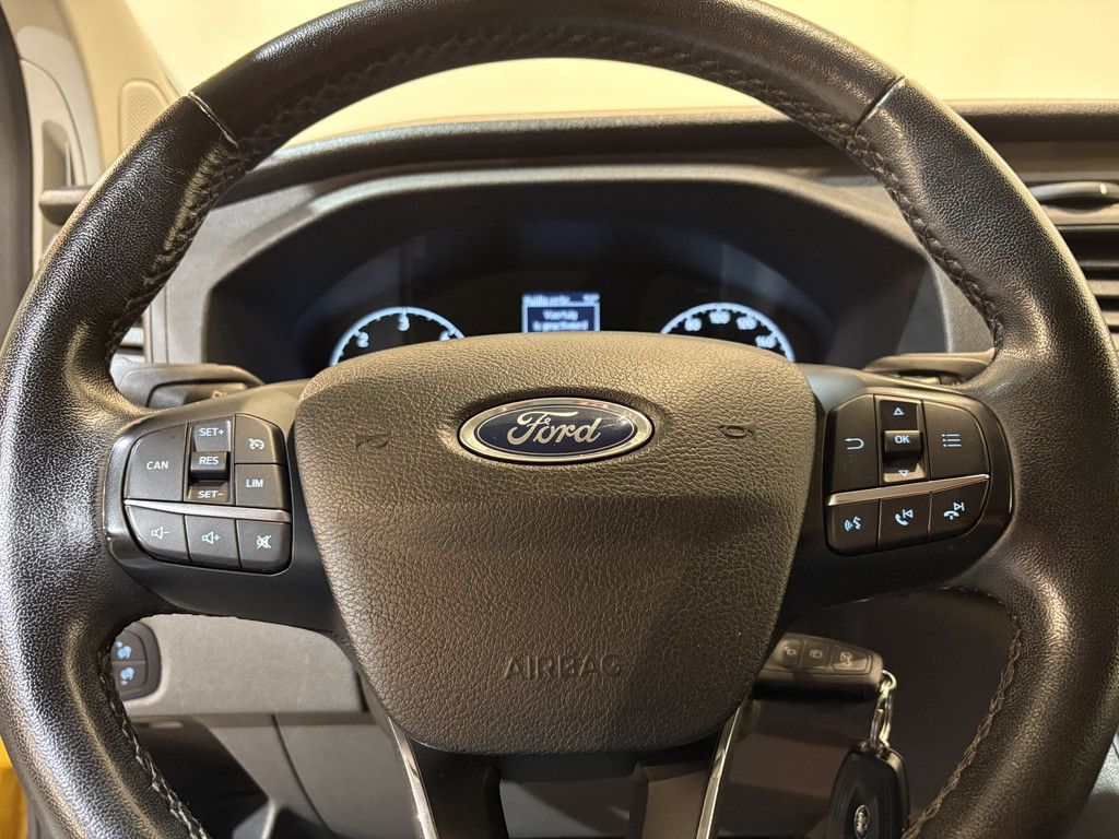 Ford Transit Custom 340 2.0 TDCI L2H1 Trend 130 PK / Euro 6 / Airco / Cruise Control / Trekhaak / Imperiaal / PDC