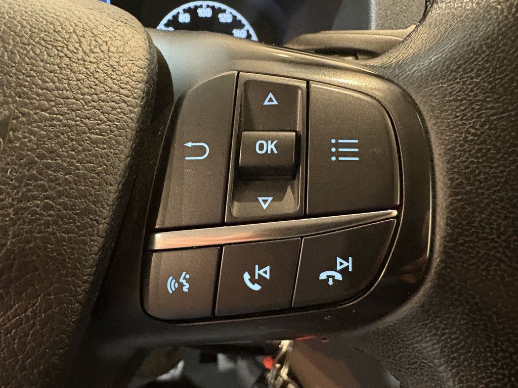 Ford Transit Custom 340 2.0 TDCI L2H1 Trend 130 PK / Euro 6 / Airco / Cruise Control / Trekhaak / Imperiaal / PDC