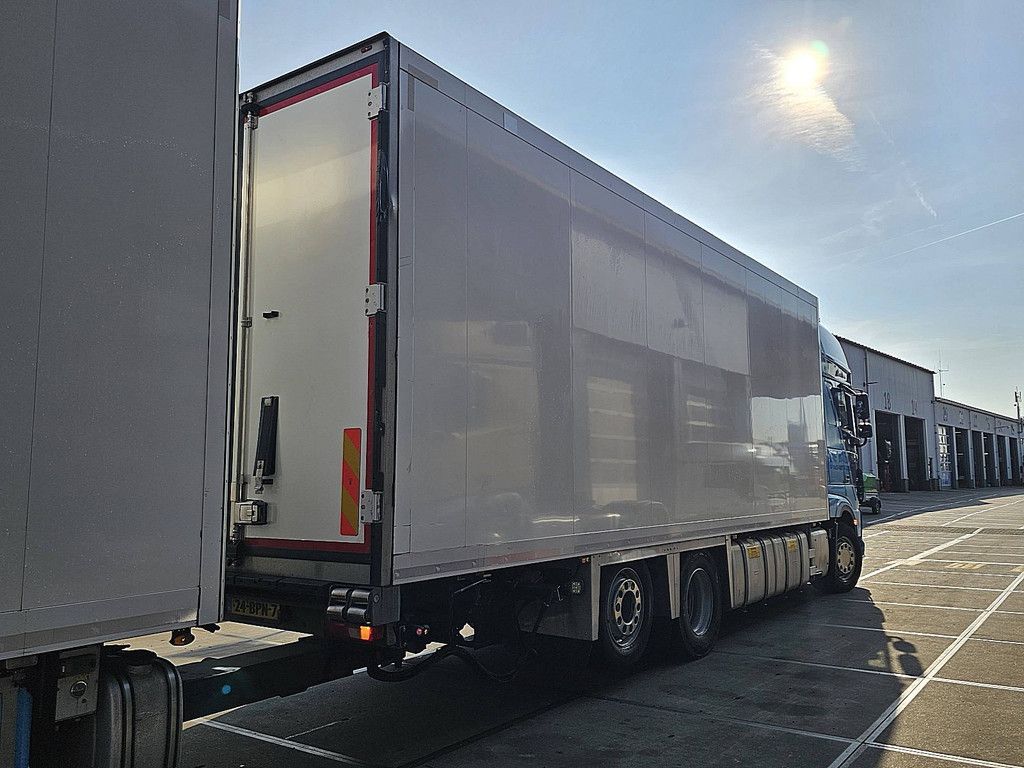 DAF XF 480 6x2 fan schmitz