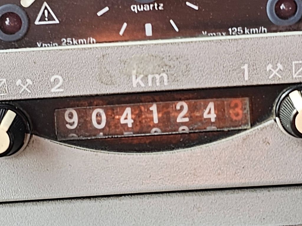M.A.N. 26.403 F2000 6x4 manual